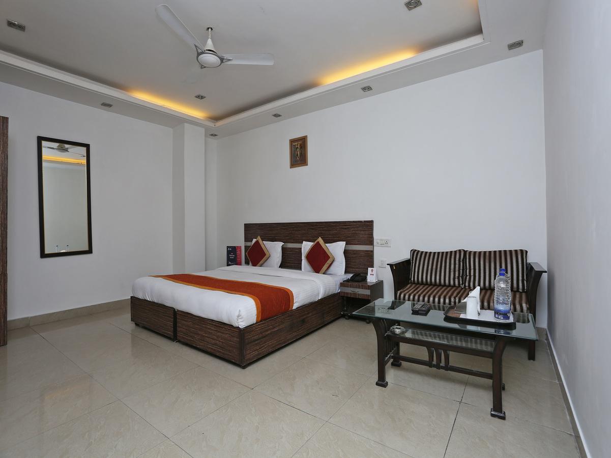 Oyo 10257 Hotel Lotus Park Gurgaon Exteriör bild