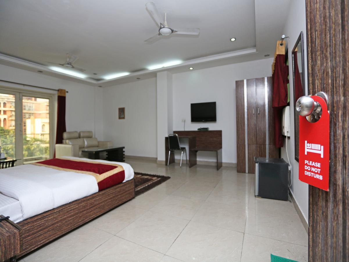 Oyo 10257 Hotel Lotus Park Gurgaon Exteriör bild