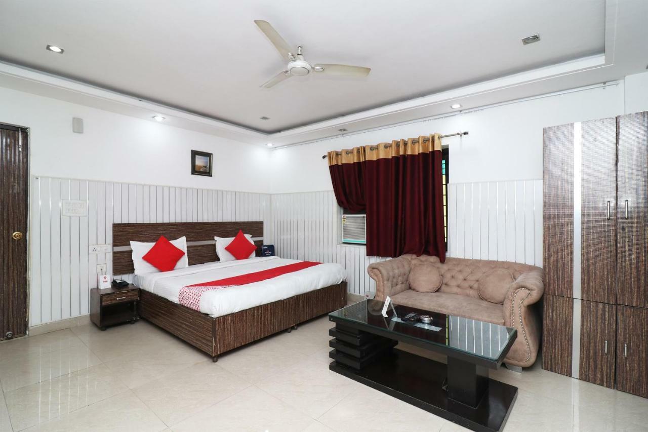 Oyo 10257 Hotel Lotus Park Gurgaon Exteriör bild