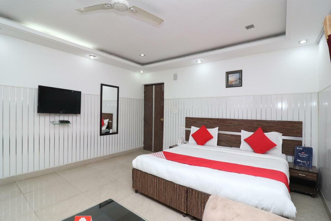 Oyo 10257 Hotel Lotus Park Gurgaon Exteriör bild